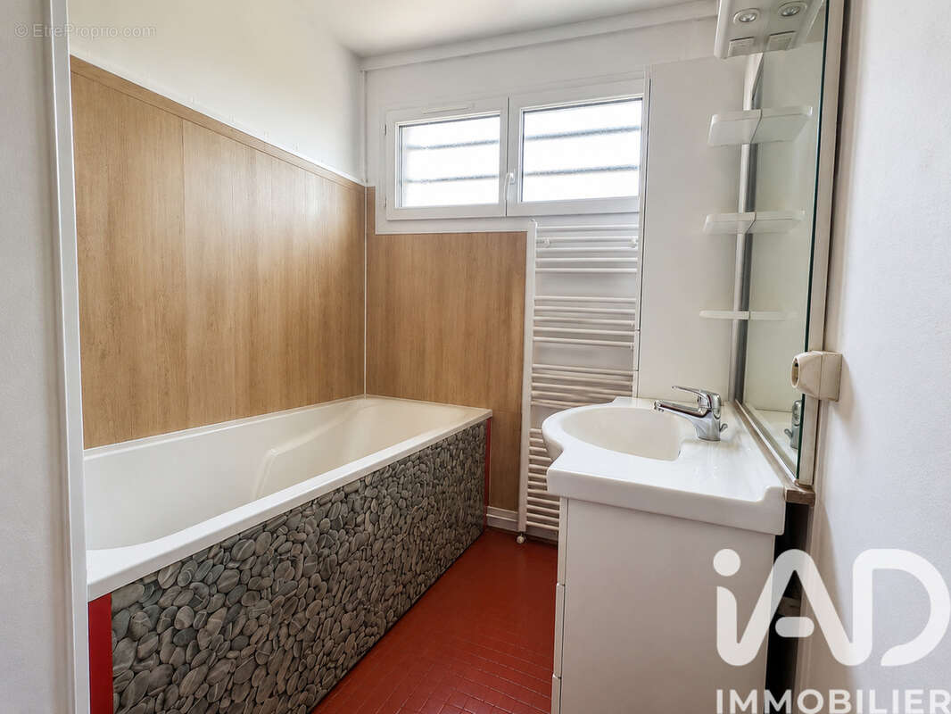 Appartement 58 m² à Saint-Nazaire  - photo 8