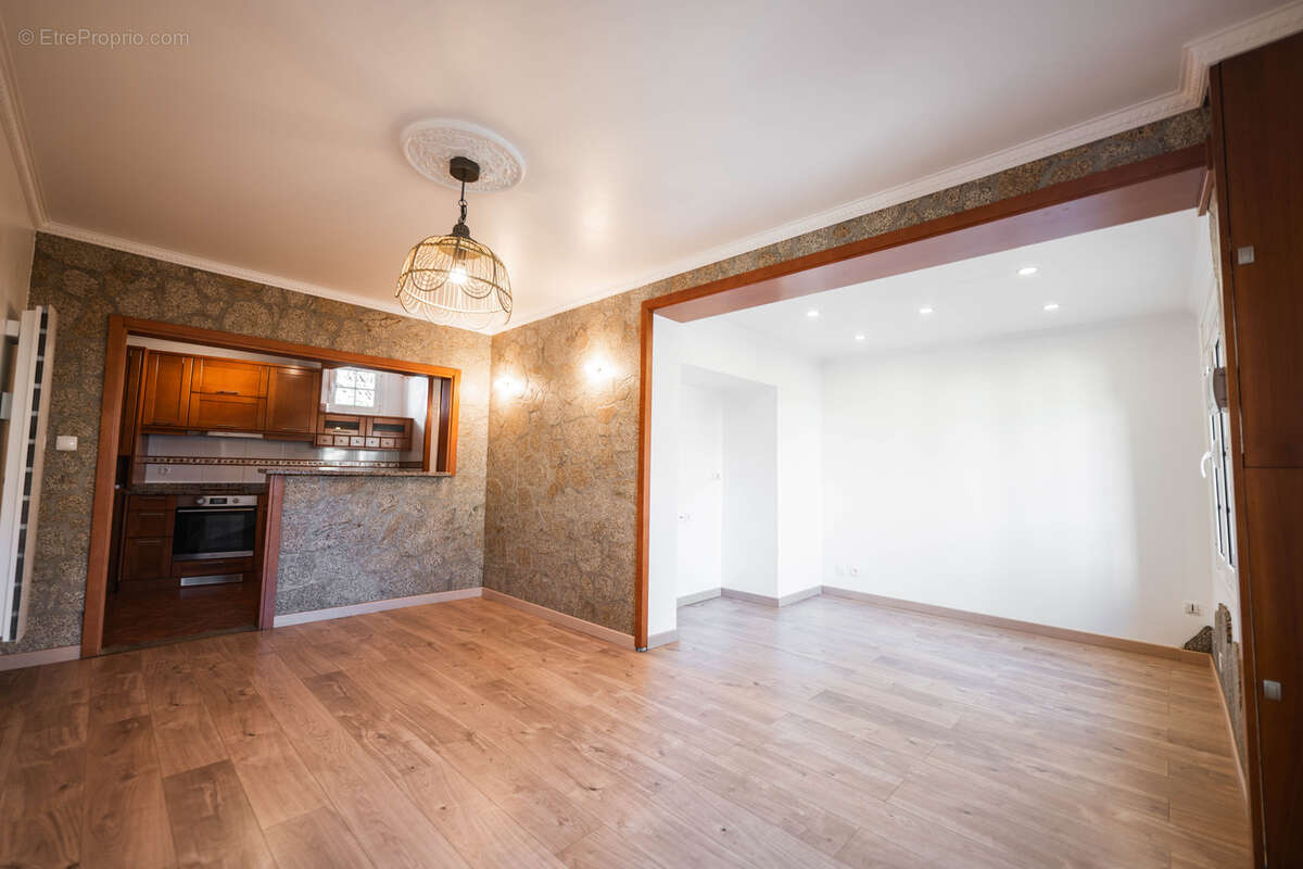 Maison à VILLENEUVE-LE-ROI