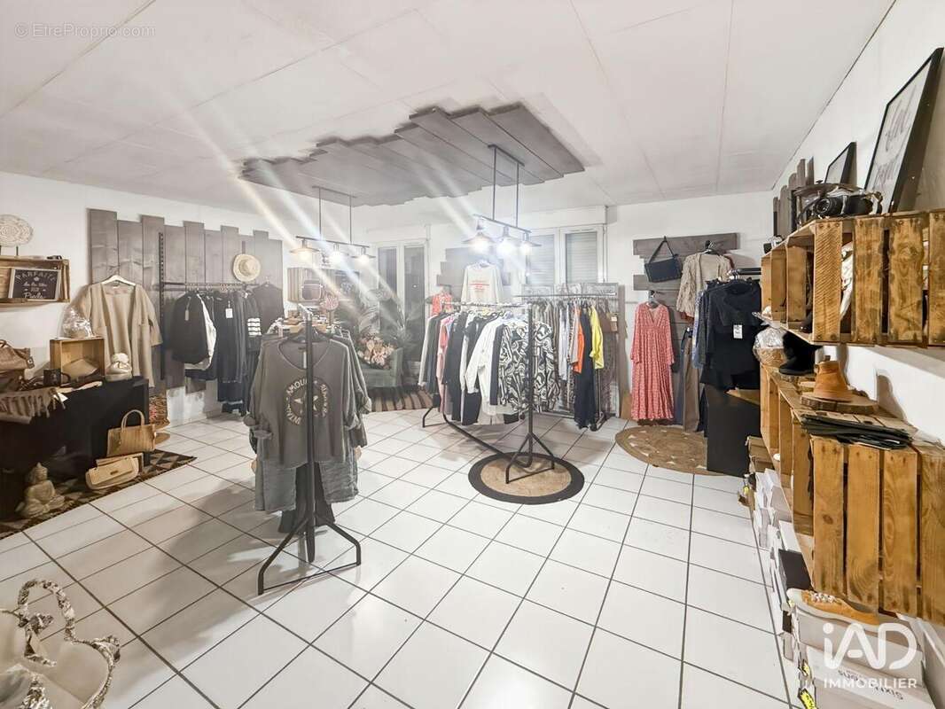 Photo 8 - Commerce à SAINT-MAXIMIN-LA-SAINTE-BAUME