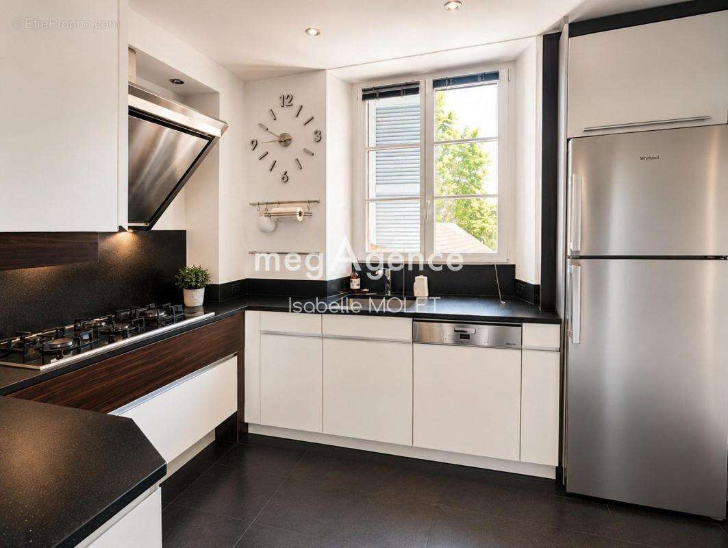 Maison de caractère de 10 pièces avec piscine - photo 10