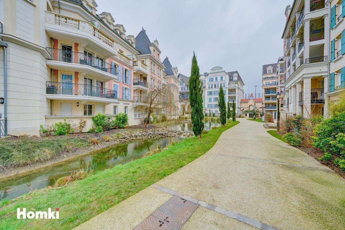 Appartement à LE PLESSIS-ROBINSON