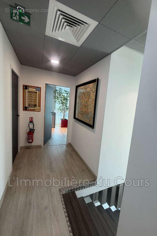 Appartement 700 m² à Chateauneuf-Les-Martigues  - photo 9