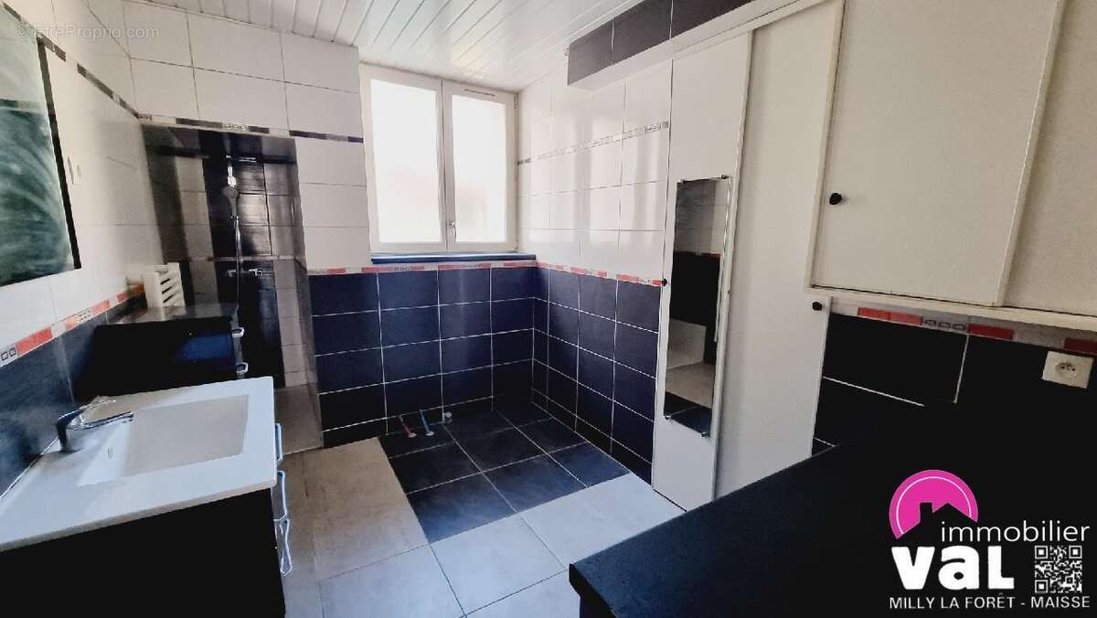 Maison à MILLY-LA-FORET