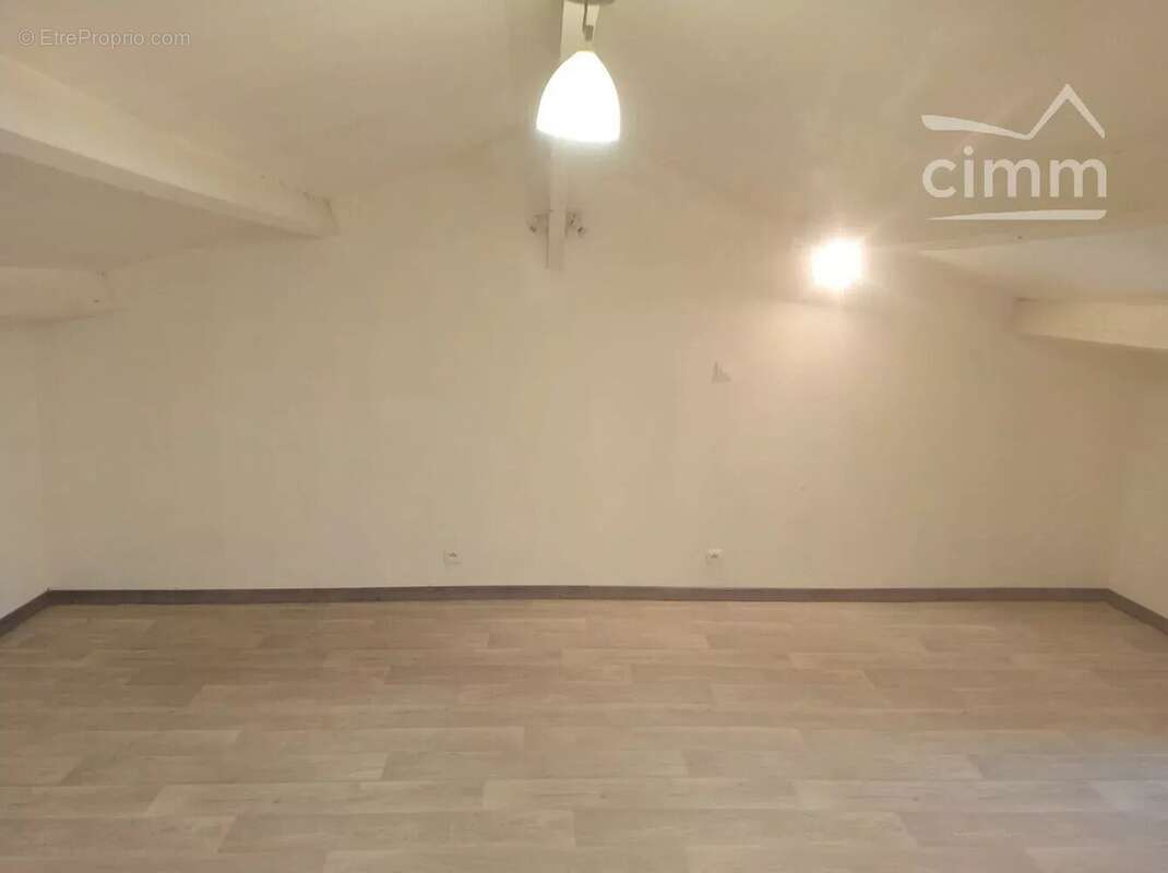 En exclusivité – deux maisons, revenu locatif immédiat et 1 505 m² de terrain - photo 23