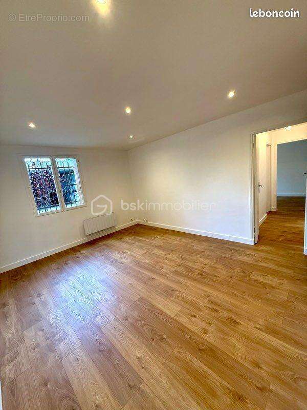 Appartement type F3, 'entièrement rénové'. Comme Neuf - photo 3
