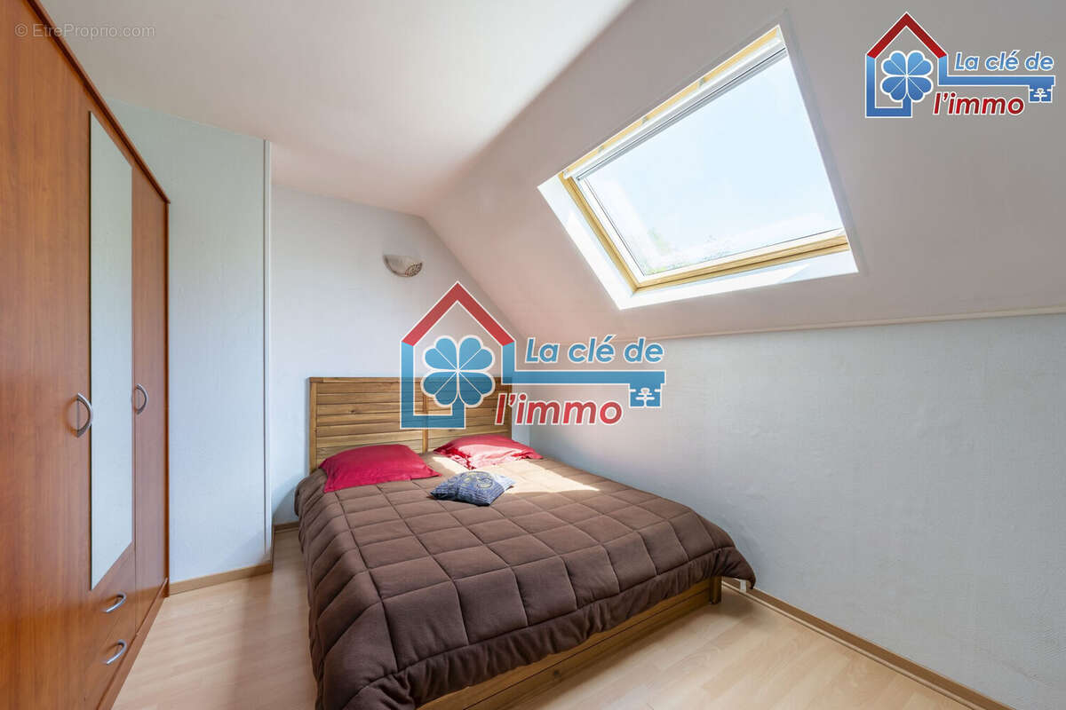 Maison 106 m² à Moissy-Cramayel  - photo 8