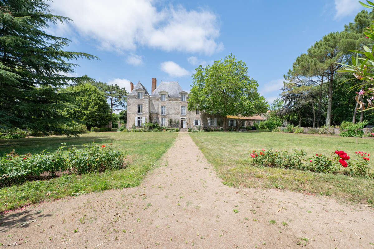 Maison à LE LOROUX-BOTTEREAU