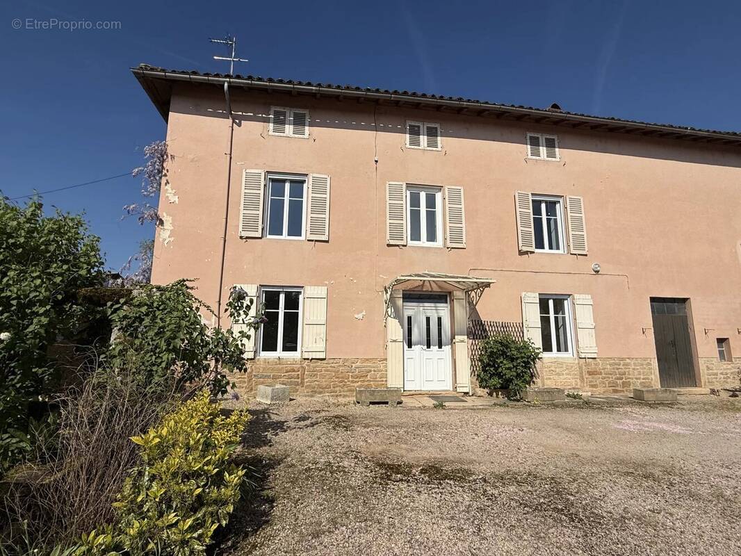 Appartement à SENOZAN