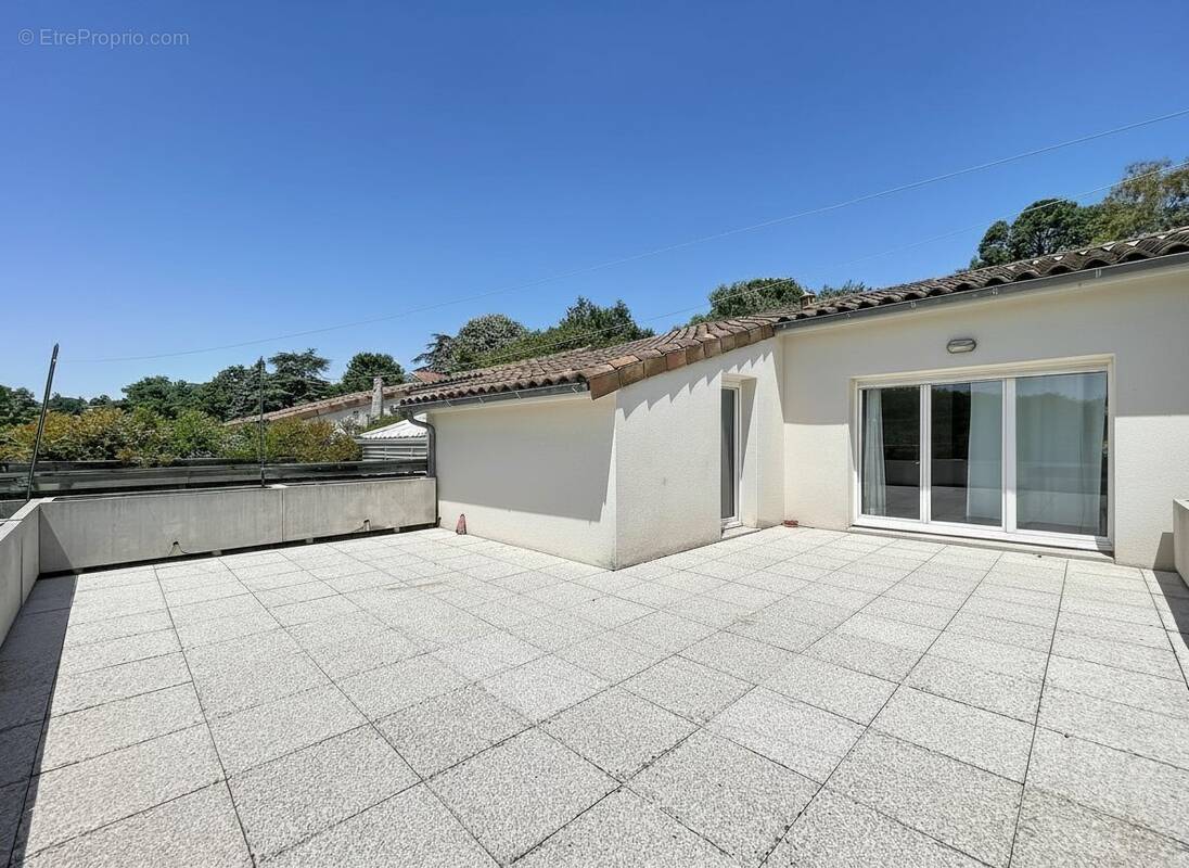 Appartement à LANTA