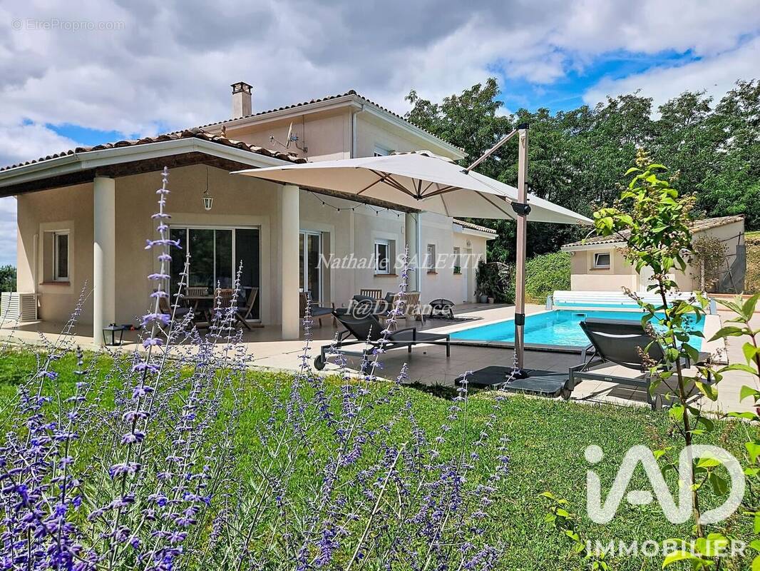 Photo 1 - Maison à SAINT-HILAIRE-DE-LUSIGNAN