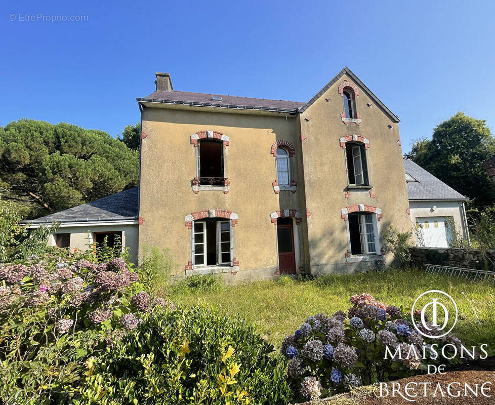 Maison à LE TREVOUX