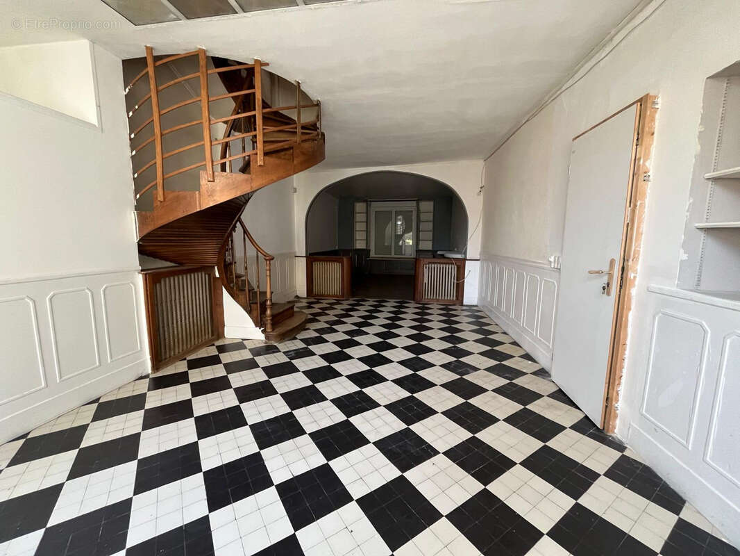 Appartement à LE MELE-SUR-SARTHE