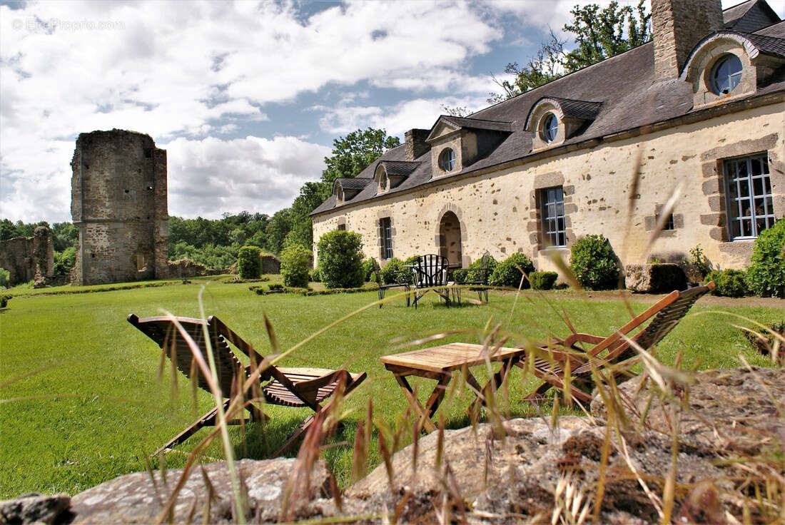 Maison à MAYENNE