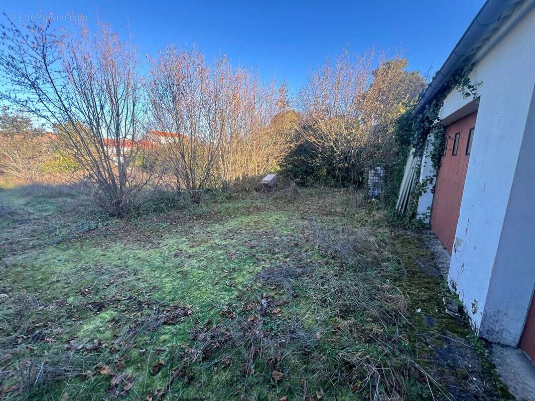 Terrain à JARD-SUR-MER