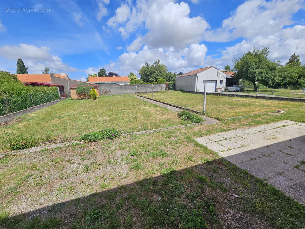 Maison de plain-pied   Centre-bourg de Paulx (44270) - photo 14