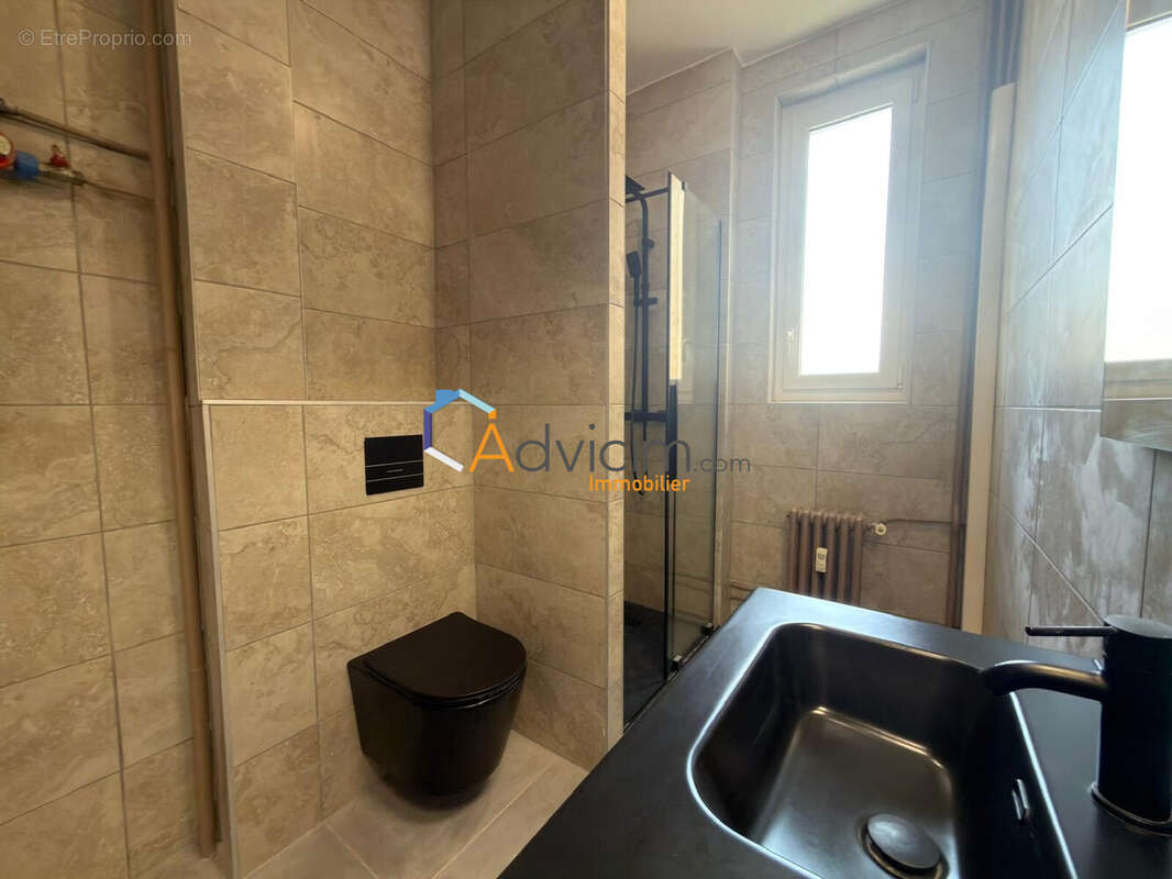 Appartement 75 m² à Saint-Etienne  - photo 9