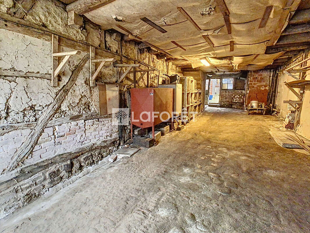 Maison à LA NEUVILLE-AU-PONT