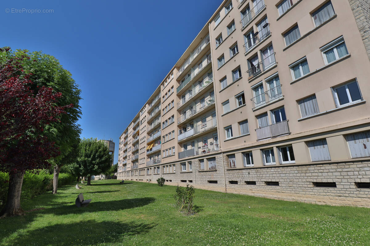 Appartement à LA CHAPELLE-SAINT-LUC