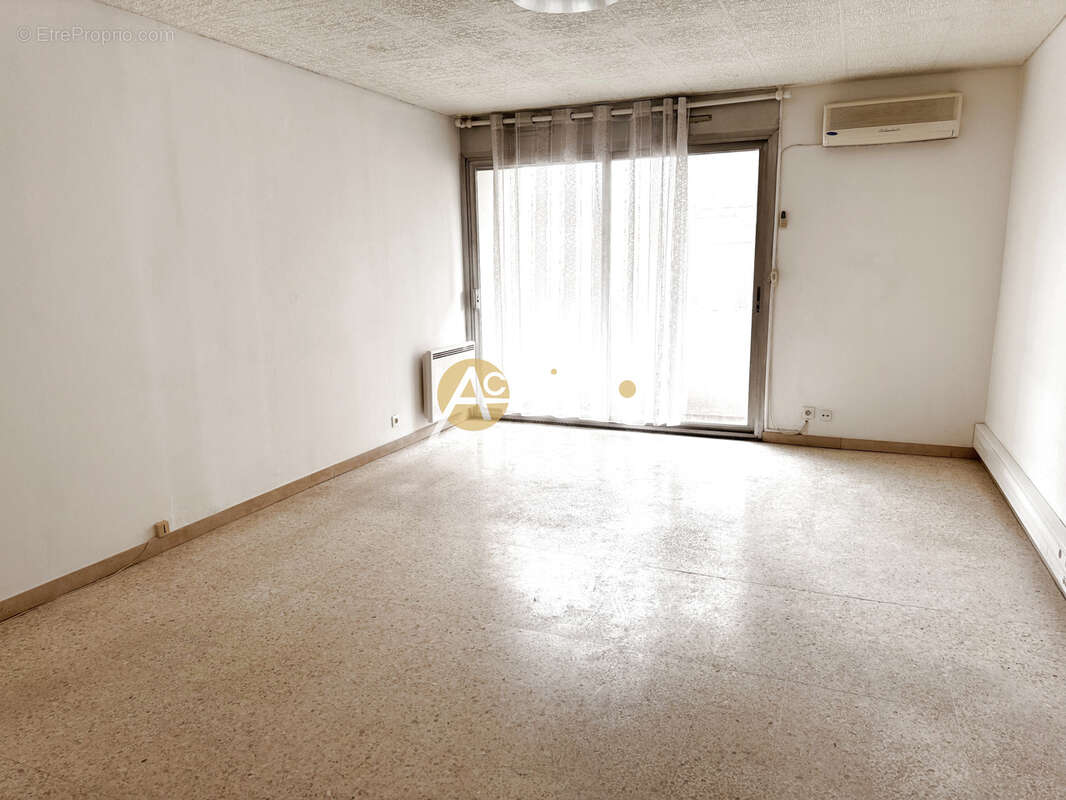 La Seyne Sur Mer, Centre, Appartement T3, 76m2, balcon - photo 8