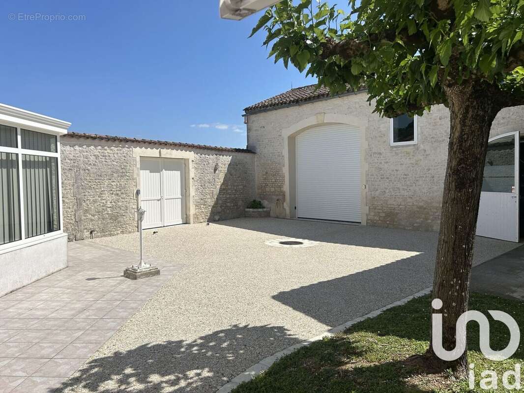 Photo 2 - Maison à LES METAIRIES