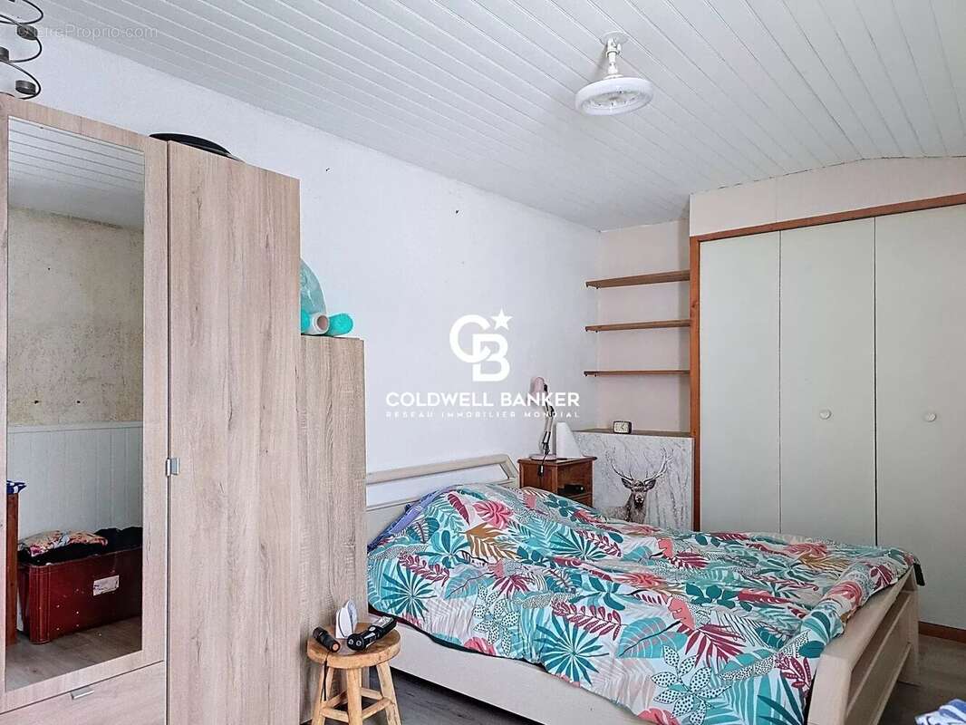 Maison à CHAMPAGNE-LES-MARAIS