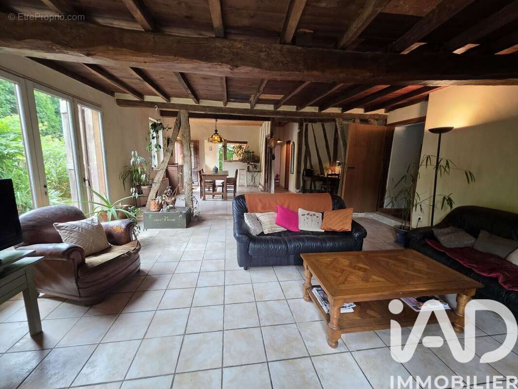 Maison 108 m² à Demu  - photo 4