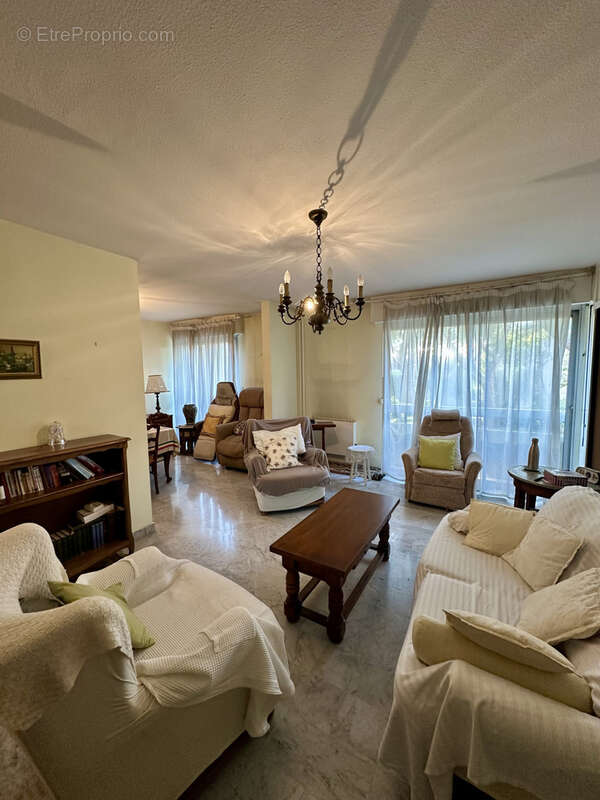 Appartement à MARSEILLE-8E
