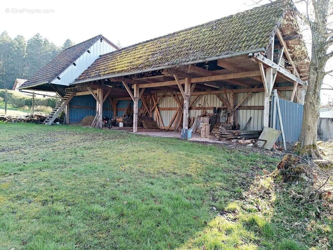 Maison à ETIVAL-CLAIREFONTAINE