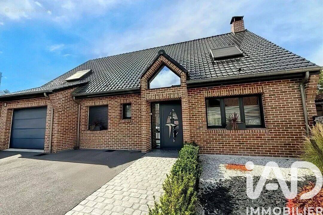 Photo 1 - Maison à ROOST-WARENDIN