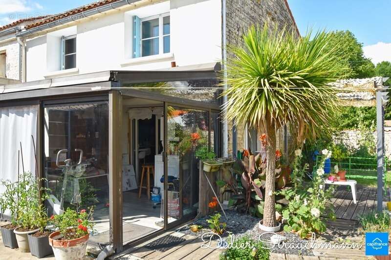 Maison à AIGREFEUILLE-D'AUNIS