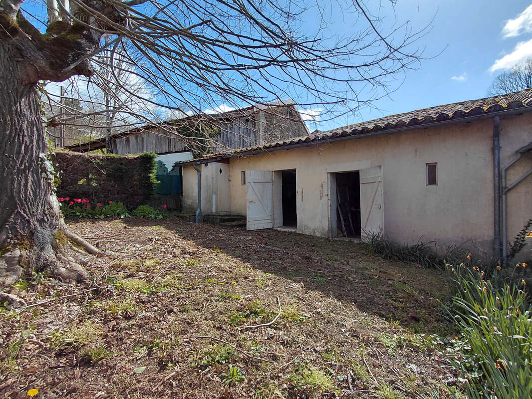 Maison à RAZAC-SUR-L'ISLE