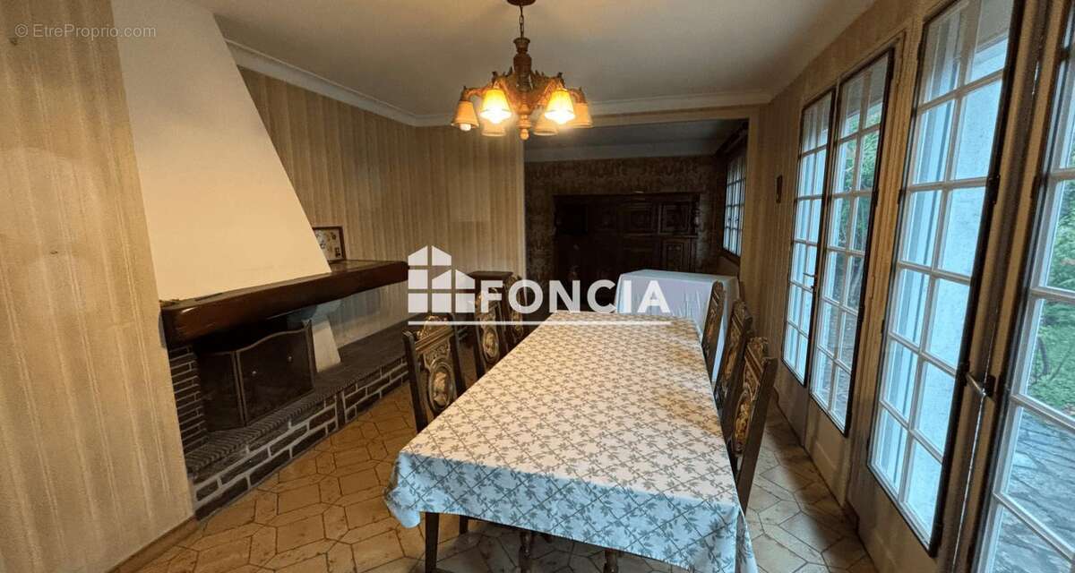 Maison à FRESNAY-SUR-SARTHE