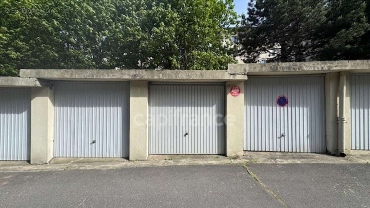 Box  à vendre CHATILLON (92) - Centre de Châtillon – à deux pas du Tramway T6 - photo 3