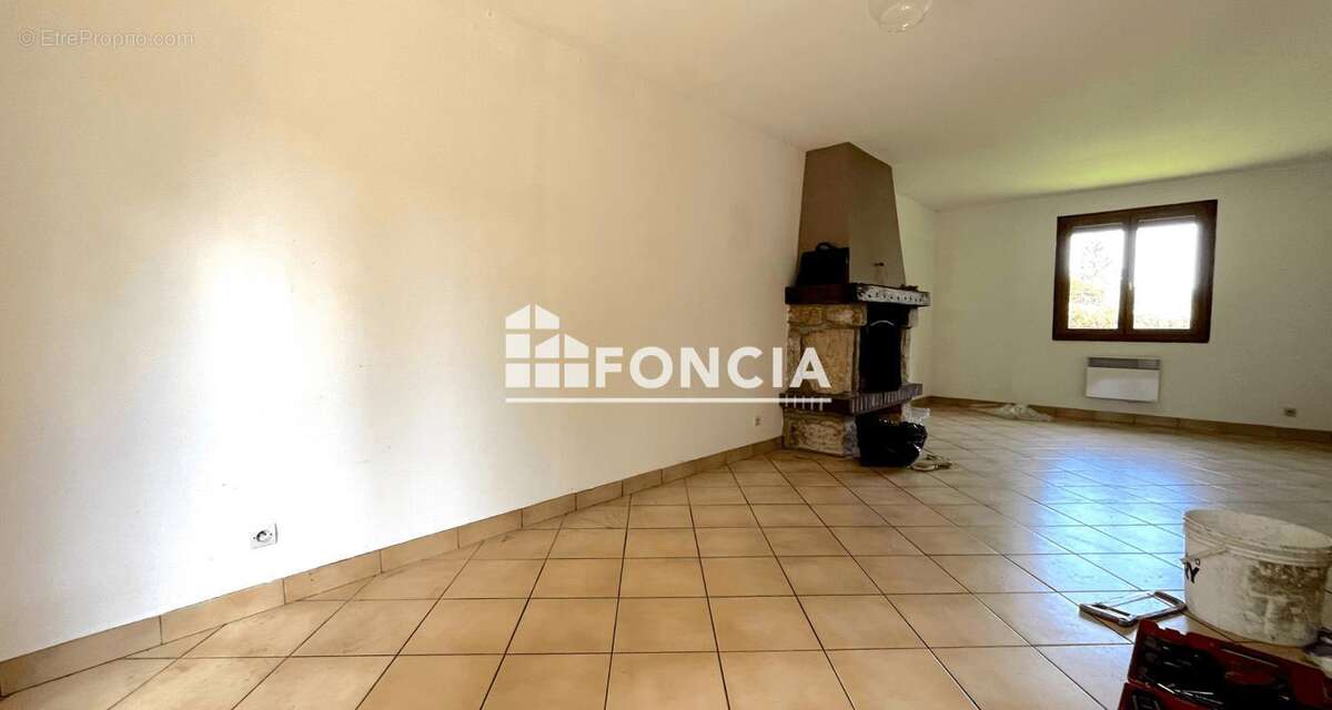 Maison à SAINT-OUEN-MARCHEFROY