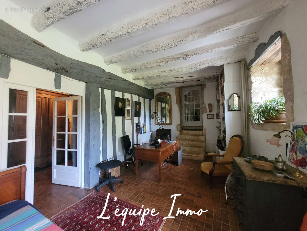 Maison à MAUVEZIN