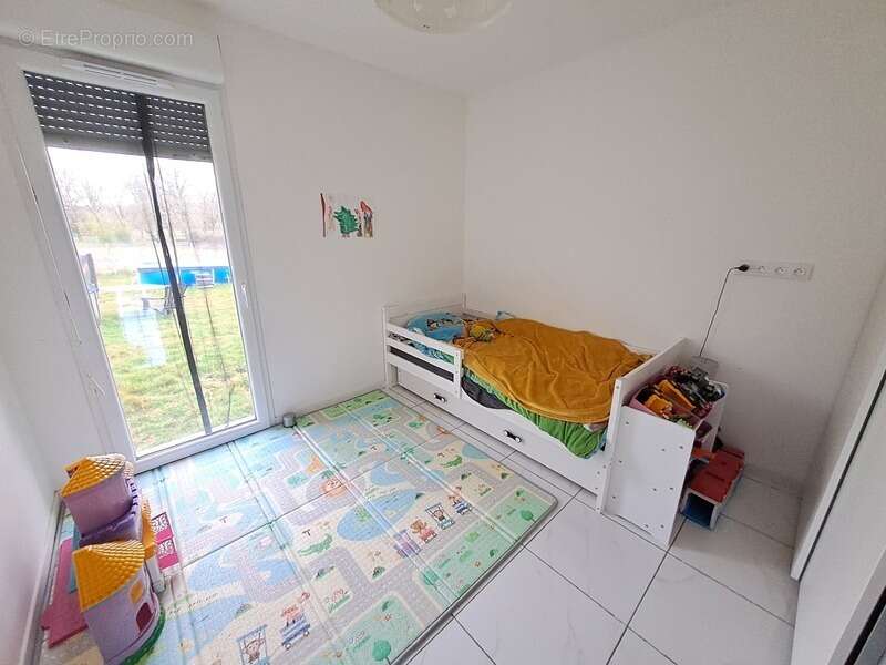 Maison à BUSSAC-FORET