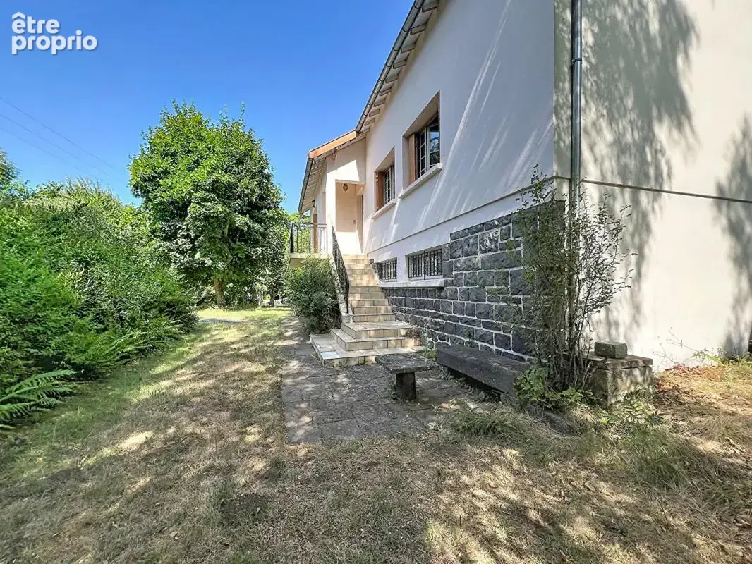 ORCINES (63870) - Maison individuelle de 112 m² habitables (185 m² utiles) sur terrain de 996 m² - photo 12