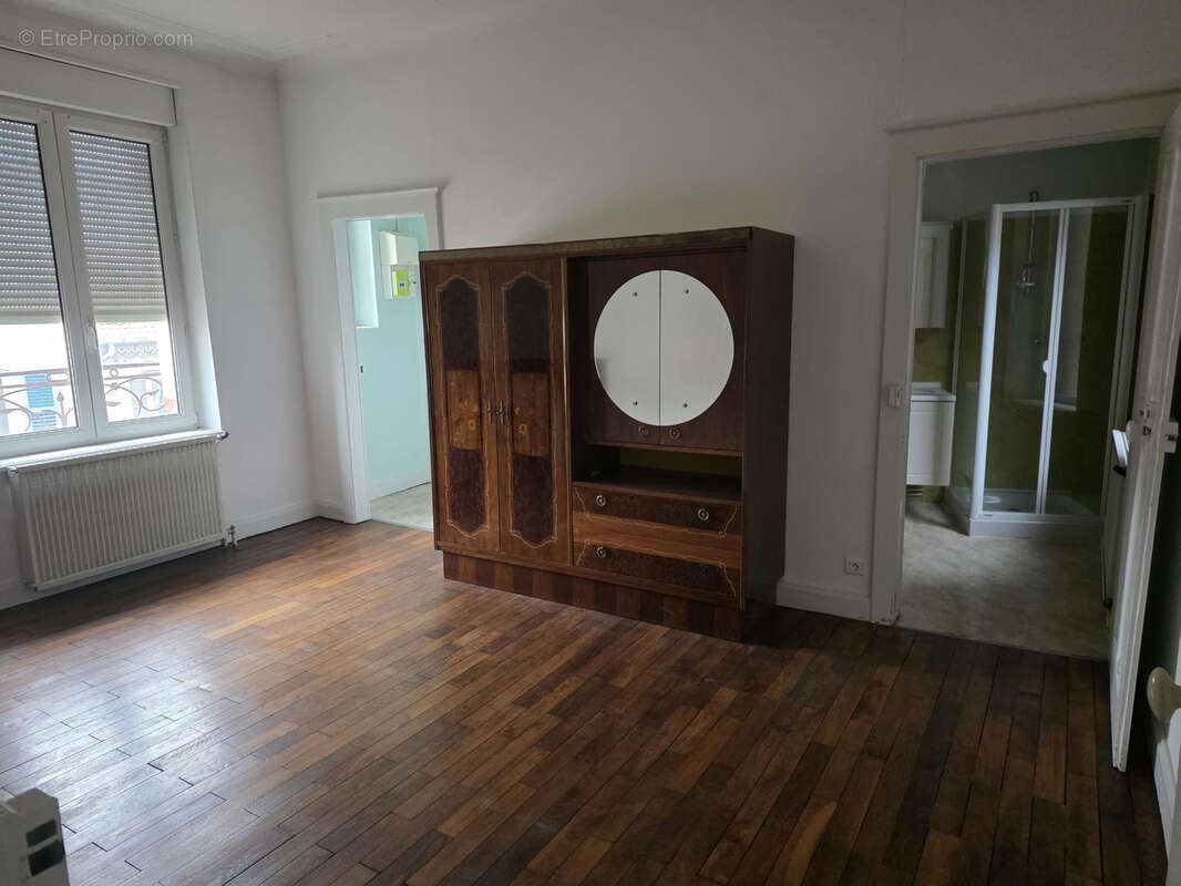 Appartement à THIAUCOURT-REGNIEVILLE