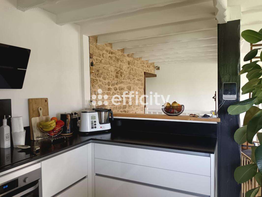 Maison 237 m² à Iteuil  - photo 11