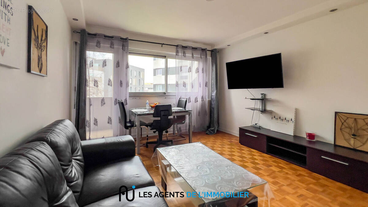 Appartement à NANTERRE
