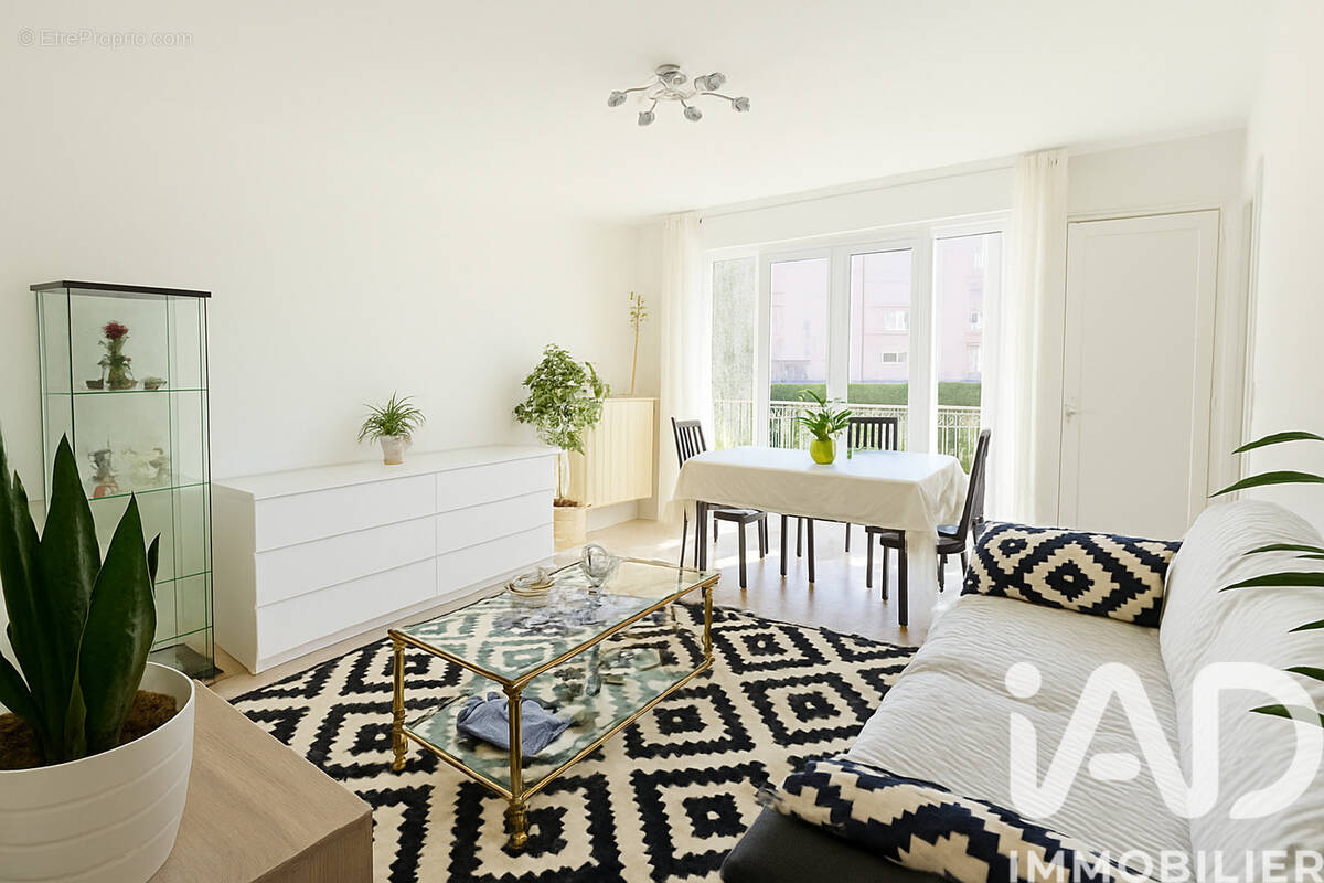 Photo 1 - Appartement à MARSEILLE-9E