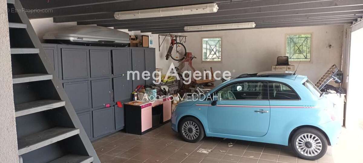 "À 10 minutes des plages de Royan, découvrez une authentique demeure de caractère offrant 6 chambres, piscine, studio indépendan - photo 13