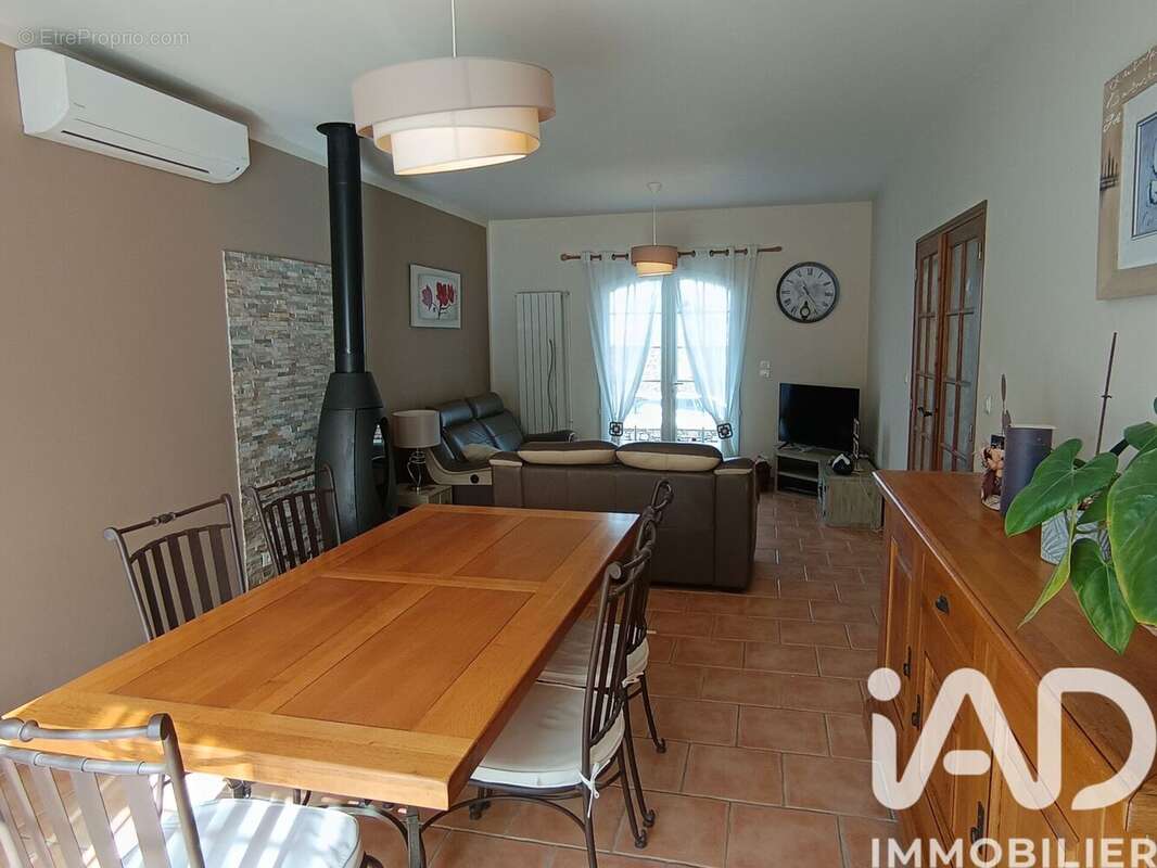 Photo 9 - Maison à GROSPIERRES