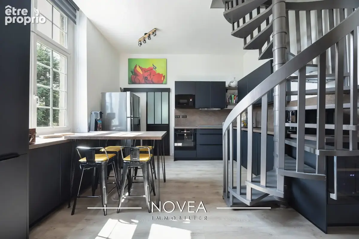Appartement 5 pièces 126 m² à vendre à Feyzin (69320) - photo 4