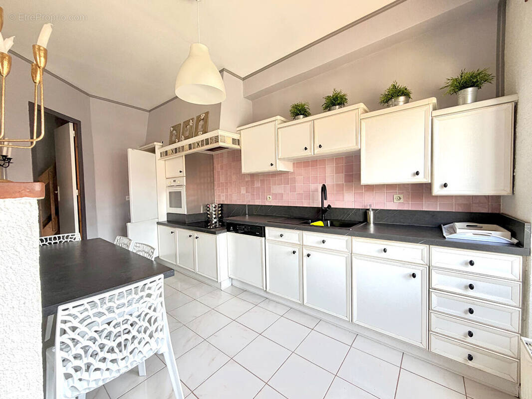 Appartement à SAINT-ETIENNE