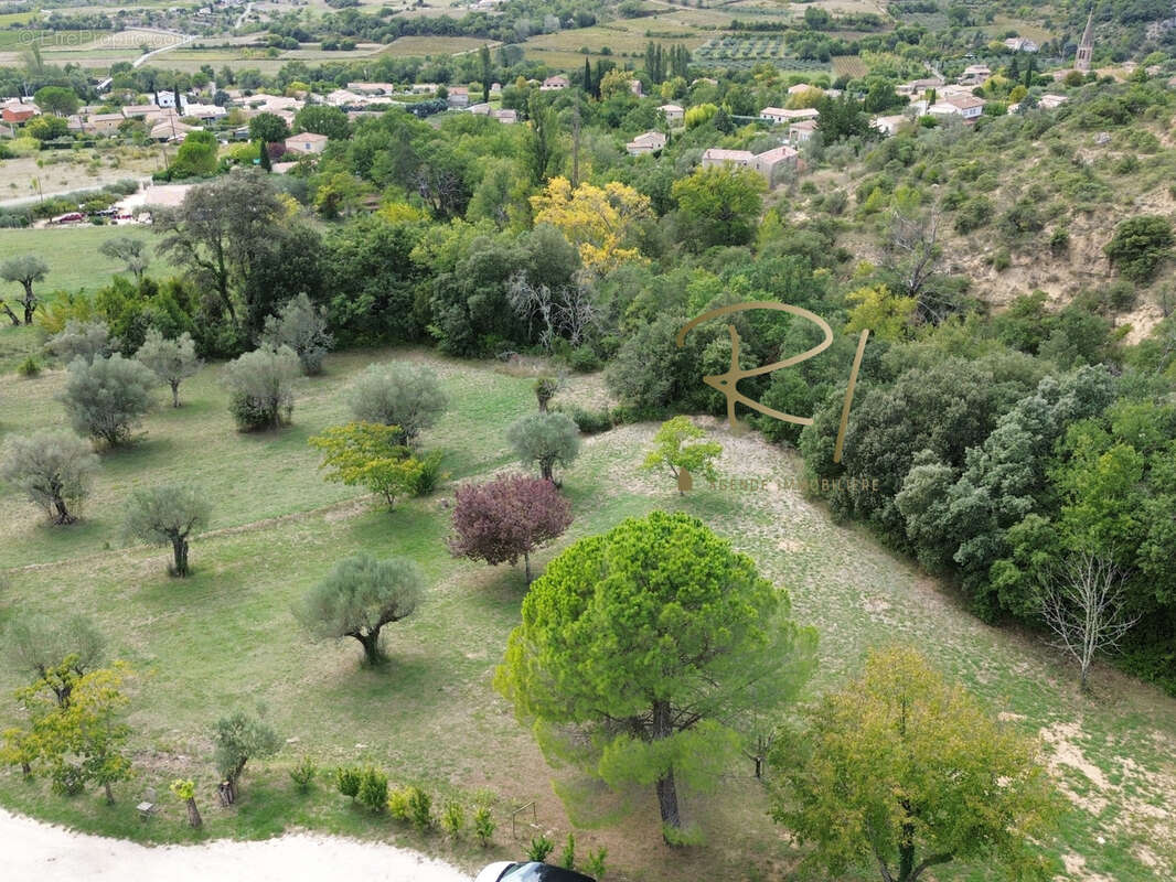 Maison à SAINT-SAUVEUR-DE-CRUZIERES