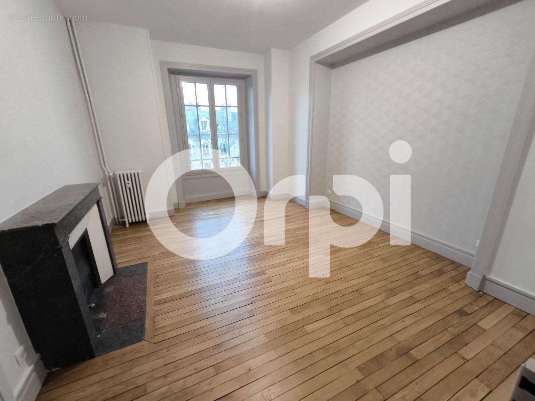 Appartement à BRIVE-LA-GAILLARDE