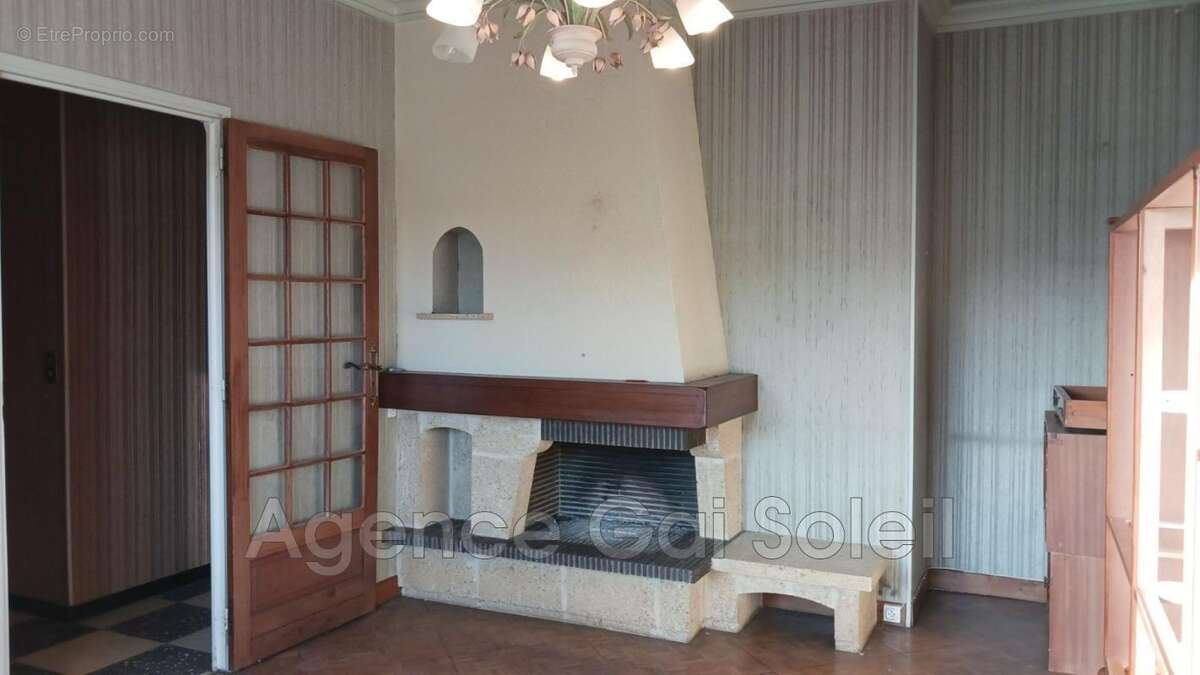 Maison à NISSAN-LEZ-ENSERUNE