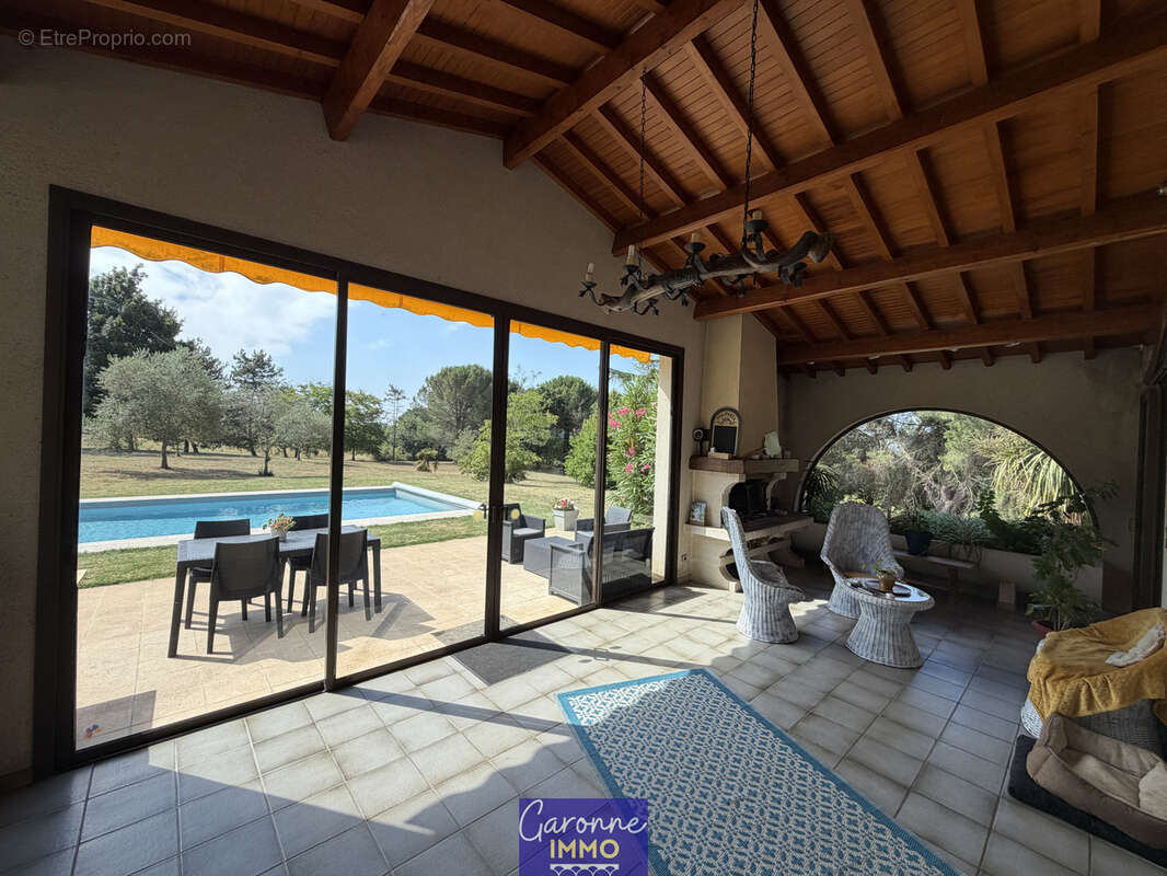 Maison de caractère sur 2.3 hectares - photo 5