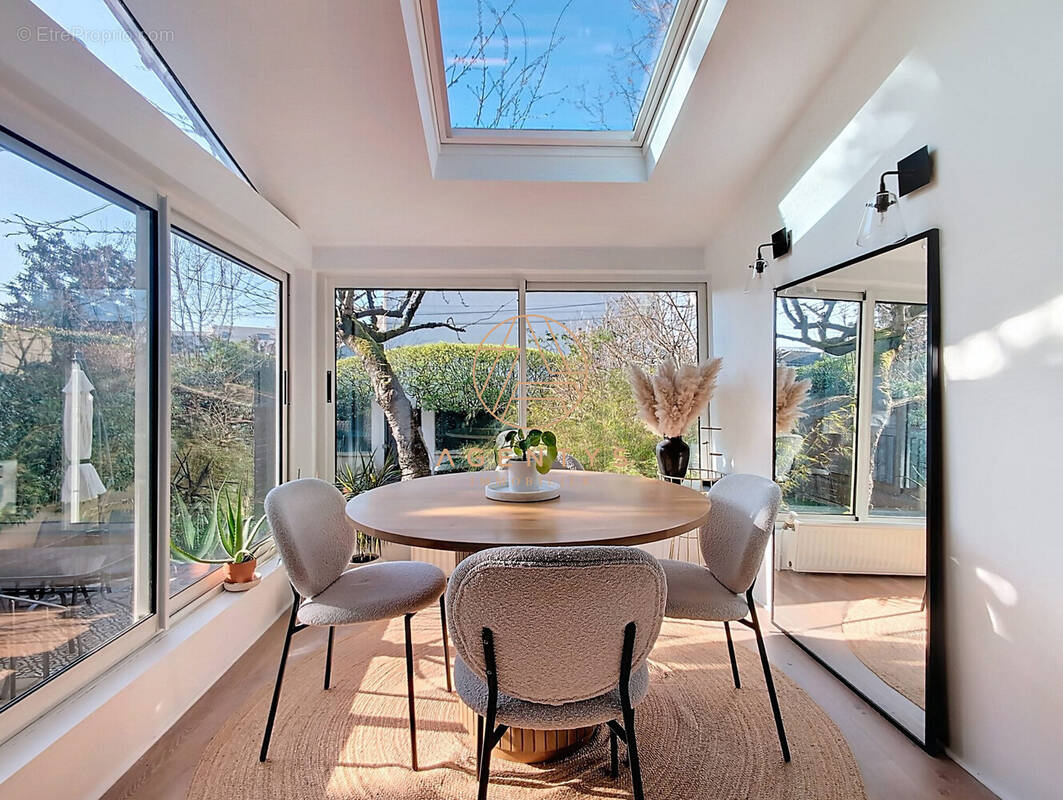 Maison à SAINT-MAUR-DES-FOSSES